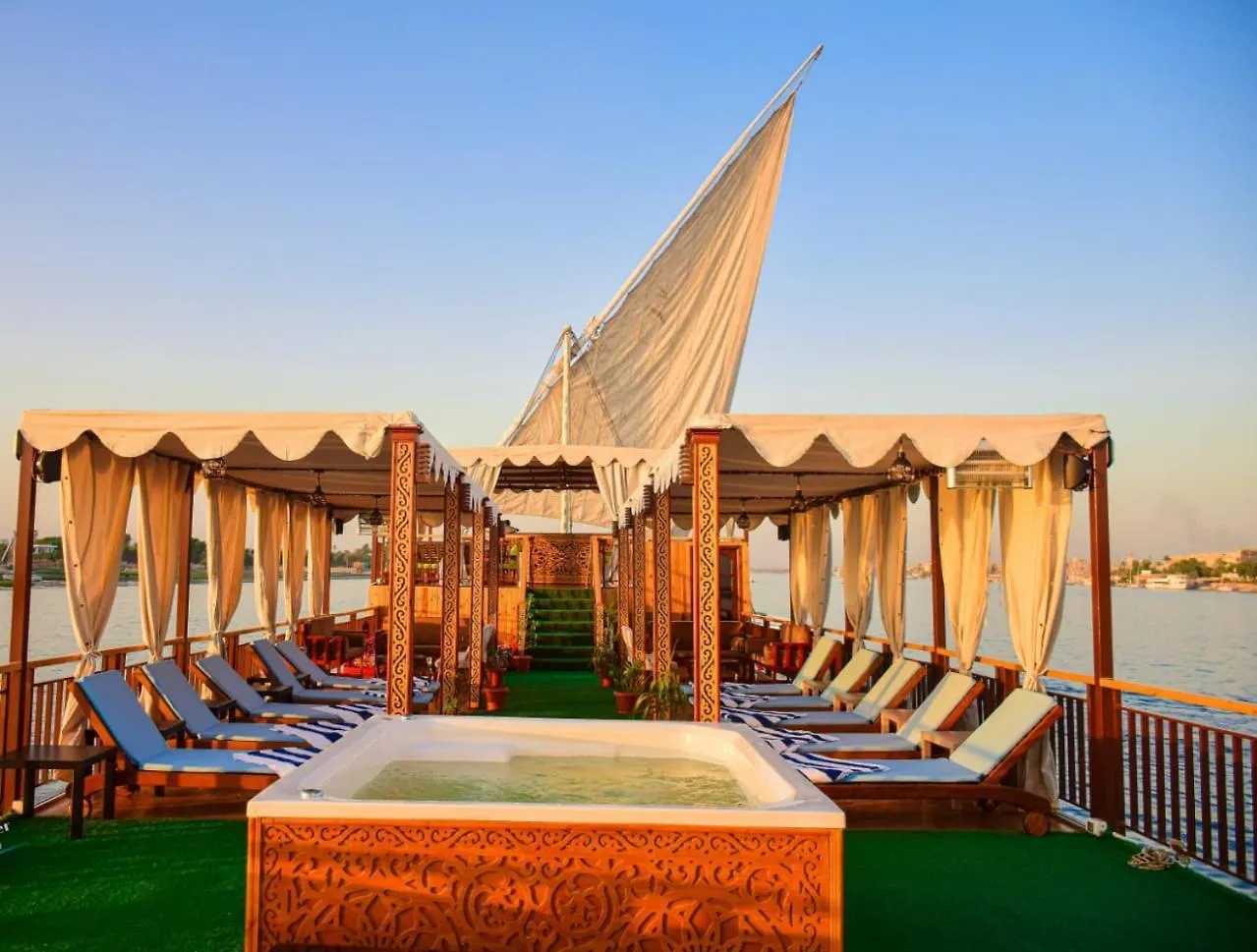 Tekne Dahabiya Nile Cruise Otel Luksor Mısır